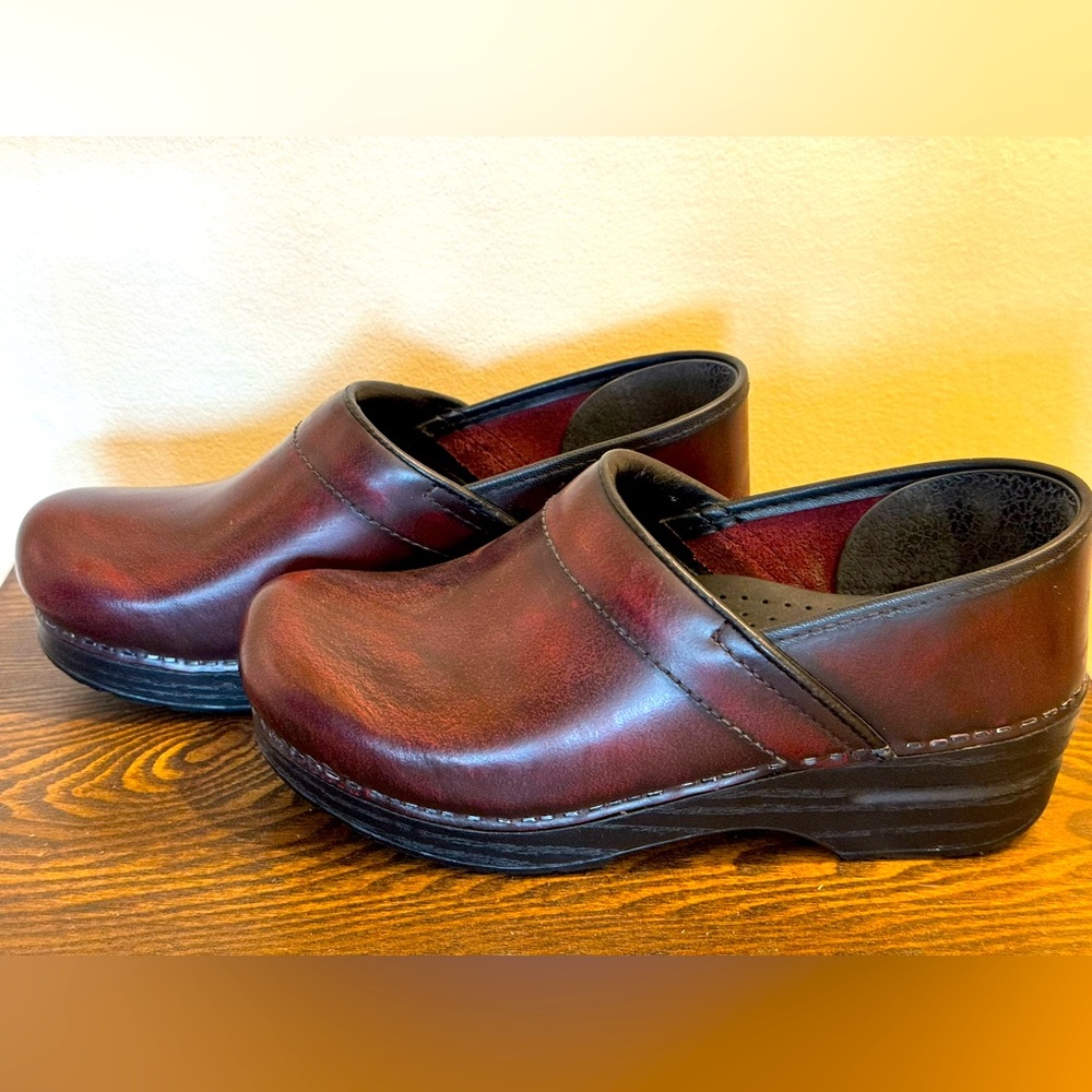Dansko Professional Clogs - Cordovan Size 38